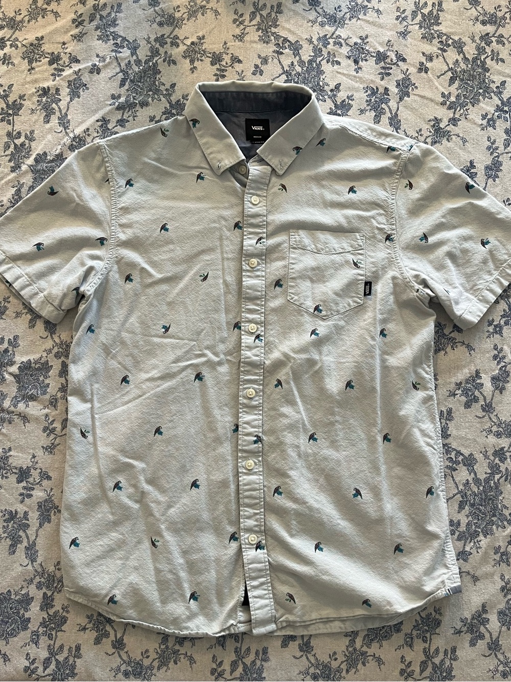 Vans Men's Short-Sleeve Button-Down Shirt with Parrot Pattern